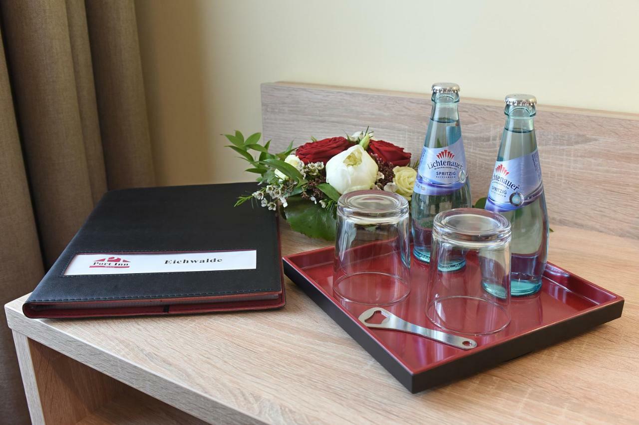 Port Inn Hotel Eichwalde Екстер'єр фото
